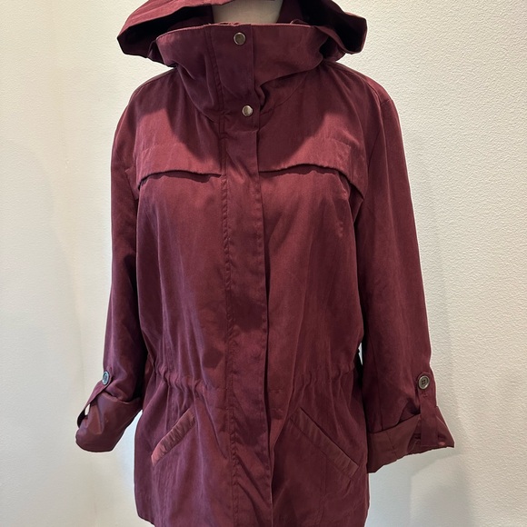 Mo-Ka  (L) Coat: roll sleeve option; hood zips into collar & draw to cinch waist - Picture 4 of 8